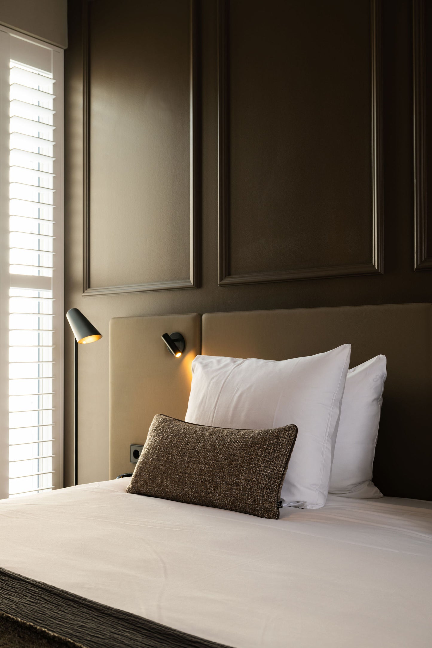 Beaumont Medium Pillow